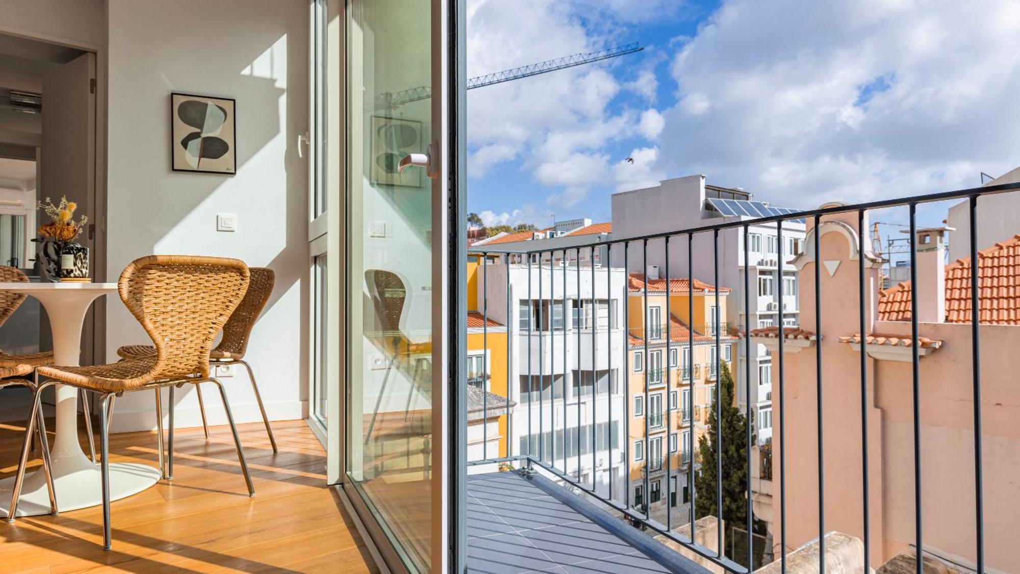 Classy 2Bdr House With Balcony By Lovelystay Lisboa Eksteriør bilde